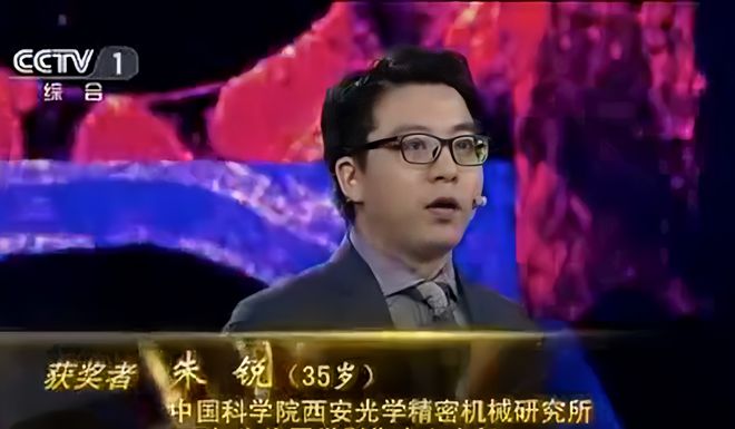 凯发官网入口首页南国清华人物访谈朱锐：从清华到世界 用OCT技术破解医疗影像设备(图2)